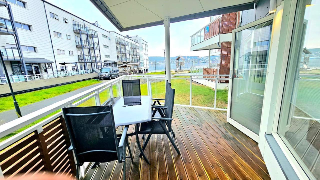 Very Cozy And Central Appartment Near The City Centre トロムソ エクステリア 写真